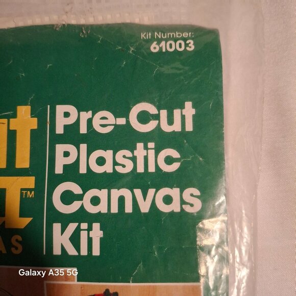 Bucilla Great Shapes II Pre-Cut Plastic Canvas Kit For Christmas Six-Piece Santa - Picture 2 of 4